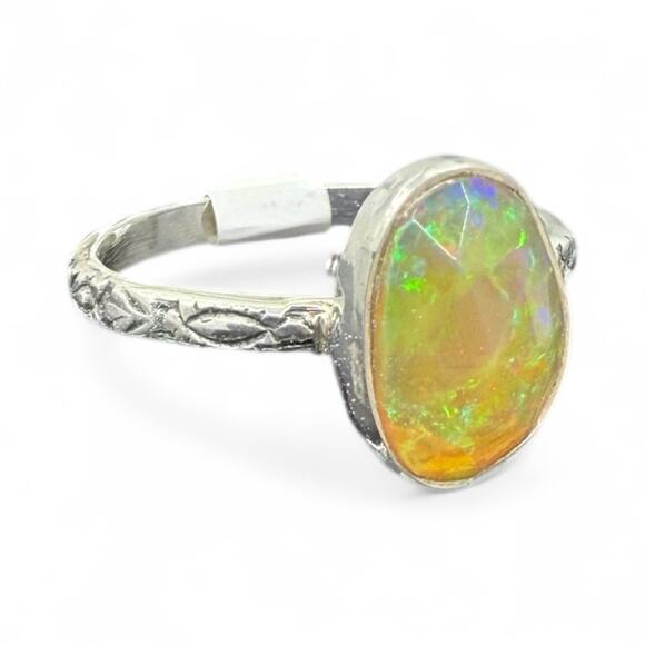 Rose Cut Oval Ethiopian Opal Ring 925 Sterling Silver Size 7 Carved Band - Picture 1 of 6